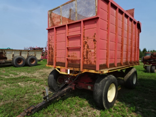 KNOWLES MODEL W1600 RUNNING GEAR W/ METAL FORAGE BOX