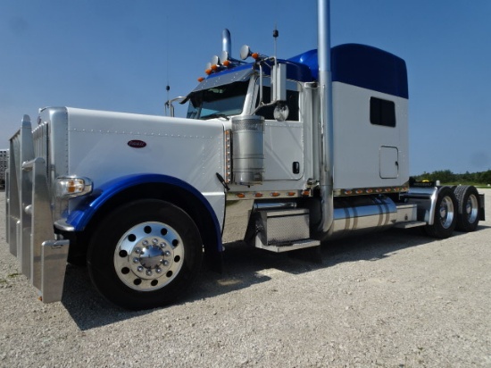 #117 2017 PETERBILT 389 GLIDER – LEGENDARY BLUE/WHITE VIN: 1NPXGGGG70D458223 ( 1 OWNER