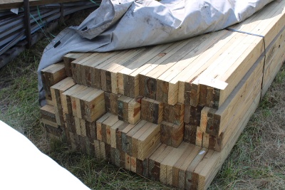 39) 3Ply 2x6-16'wolmanized lam beam posts