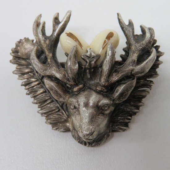 Elk pin