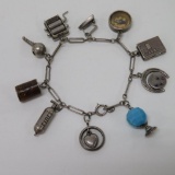 Vintage charm bracelet 10 charms