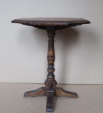 Feudal Oak Jamestown Lounge Co lamp table