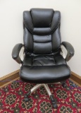 Serta office chair, some wear noted