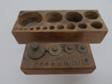 Graduated weight set in wood block