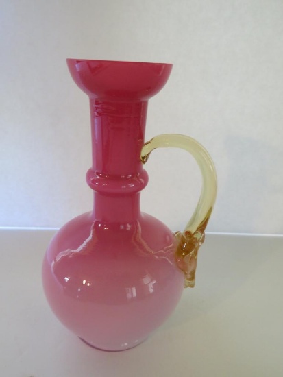 6 " case glass pink vase with applied leaf handle