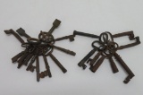 Vintage skeleton keys, about 21 keys