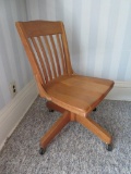 Oak Swivel Office Chair, 5 Slat Back