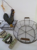 Country Farmhouse Decorative lot, Chickens and baskets