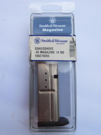 Smith & Wesson Magazine in package .40 14 Round