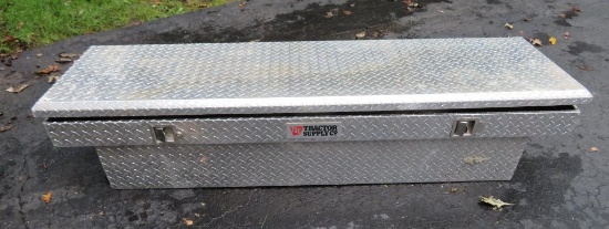 Diamond Plate Tough Guy Truck Tool Box, Tractor Supply, no key included