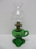 Green pattern glass fingertip oil lamp, 13