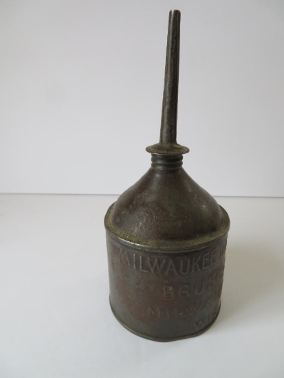 Milwaukee Dustless Brush Co Milwaukee Oil can, 7"