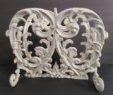 Cast Iron Magazine rack, 15