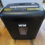 Amazon Basic Shredder, working