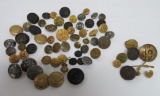 Large lot of military buttons and pins, about 65 pieces, WWI and WWII