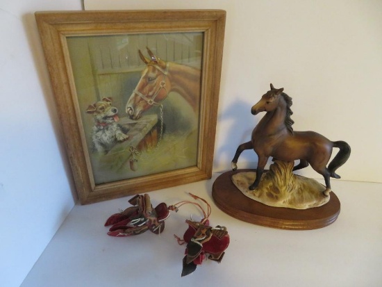 Horse print, figurine and leather saddle ornaments