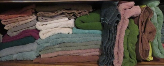Assorted hand towel and wash cloth lot