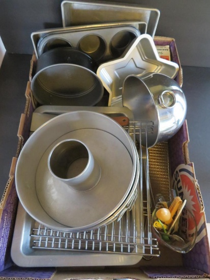 Large lot of baking pans