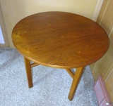 Dunbar Furniture Co Berne Indiana round side table, #165