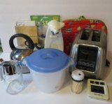 Assorted small kitchen appliances