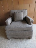 Upholstered side chair, traditional style