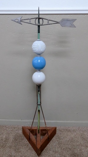 Lightening rod with directional arrow and three rod balls