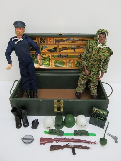 GI Joe Foot locker, two figures and accessories