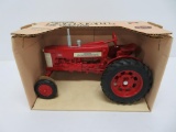Ertl Farmall 350 Toy Tractor in box, International Harvestor