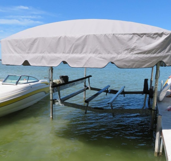 Shorestation 4000 lb solar powered boat lift, new cover