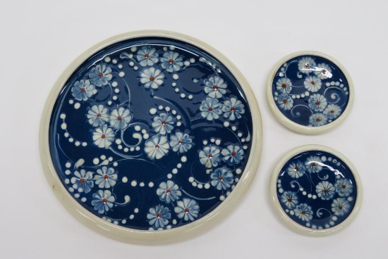 3 pieces of Herman Nils Kahler Danish Modern Pottery dishes, Marguerit daisy