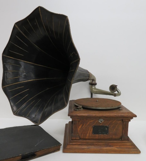 Victor Talking Machine, Victrola and accessories