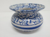 Blue and white spongeware spitton, 5 1/2