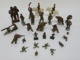 27 Metal toy soldiers, 1