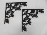 Two Cast iron acorn and leaf brackets, 18