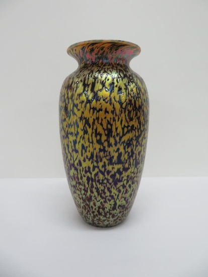 Art glass vase, 10 1/4"