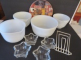 Vintage kitchen items, bowls and molds