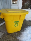 Large recycle bin with cover