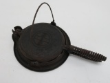 Griswold #8 Waffle iron with base