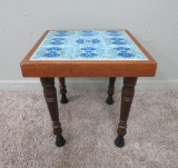 Mid Century Modern table, 14 1/2