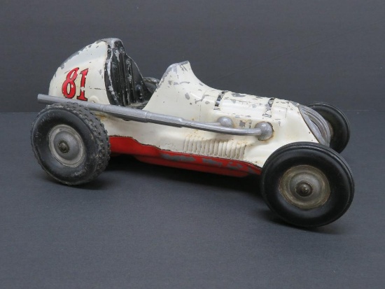 Roy Cox Thimble Drome race car, 9"