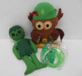 Pop Culture vintage cloth dolls, Woodsy Owl and Green Giant, 16