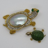 Two adorable turtle pins