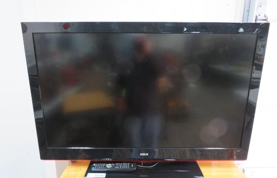 RCA flat screen Television, 42", working with remote