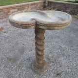 Interesting concrete birdbath, one piece, 32