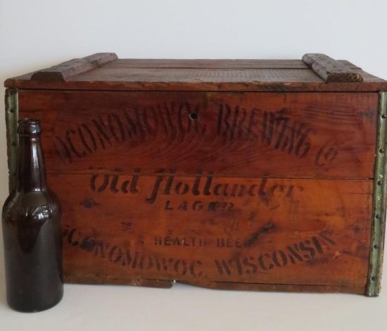 Oconomowoc Brewing Co Old Hollander Lager wood box and Binzel bottle