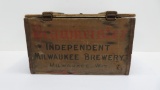 Braumeister Independent Milwaukee Brewery wood box, lift top, 18