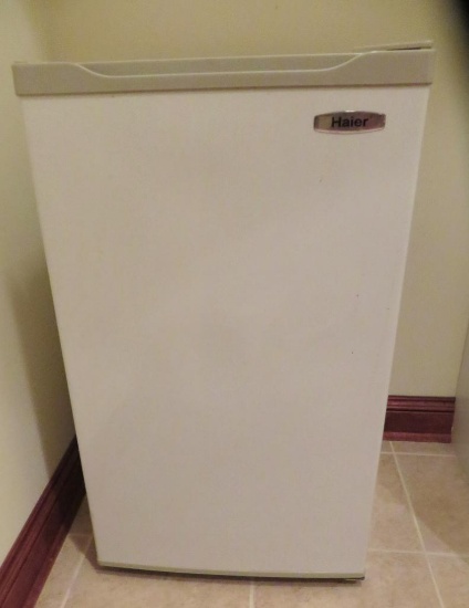 Haier min refrigerator, 19 1/2" wide, 19" deep and 34" tall