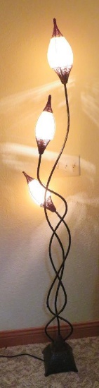 Three light floor lamp, 6' tall, paper shades