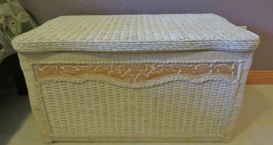 Wicker style storage trunk, Pier 1, Jamaica collection, 35". X 21", 19" tall