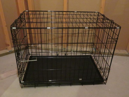 Metal dog crate, 18" x 30", 22" tall
